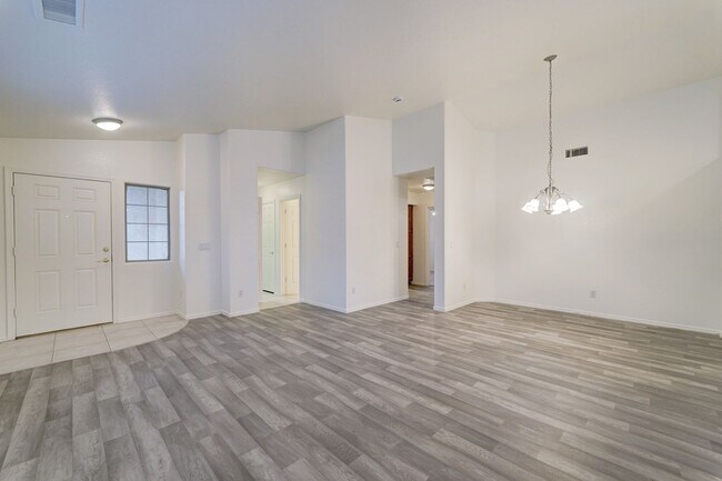 Building Photo - AVAILABLE NOW IN ESTRELLA MOUNTAIN RANCH!!!