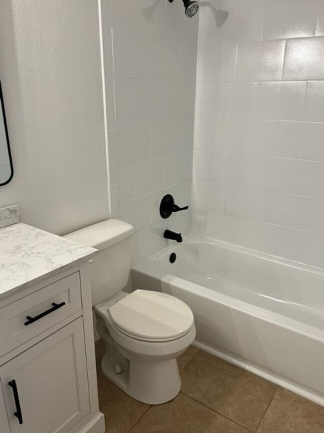 Building Photo - 5745 SW 10th Pl