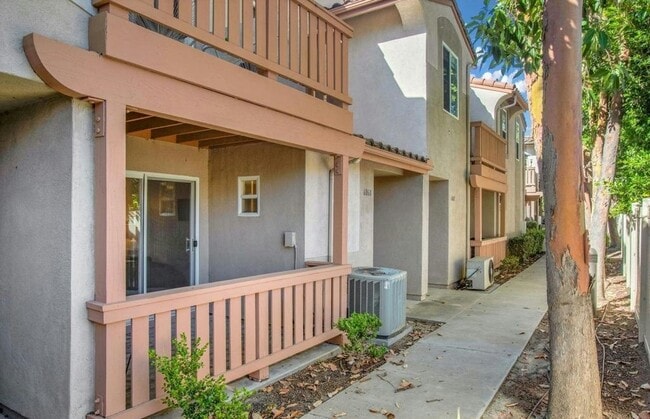 Building Photo - 6068 Paseo Salinero