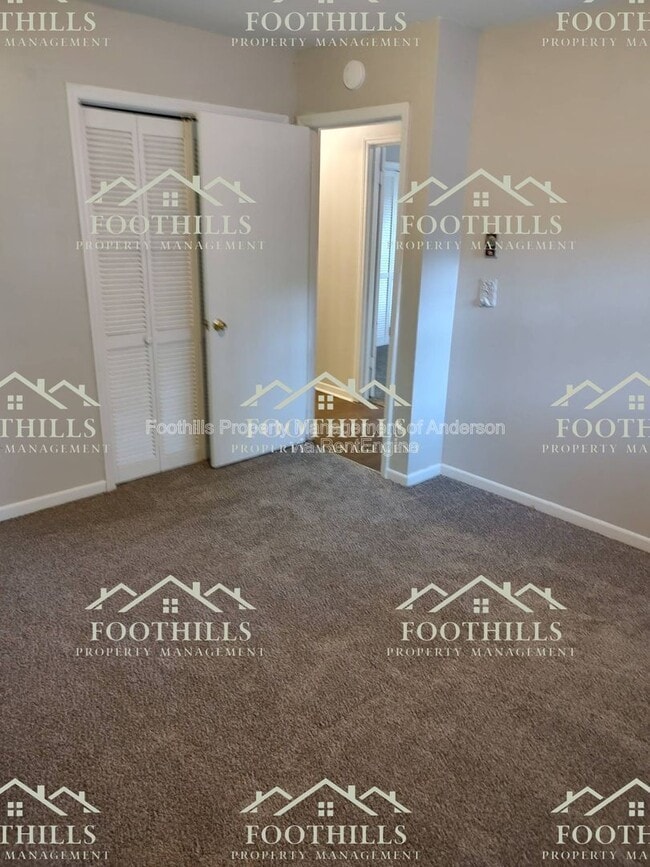 Building Photo - 223 Mulberry Ave