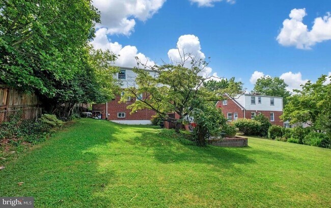 Building Photo - 9504 Milstead Dr