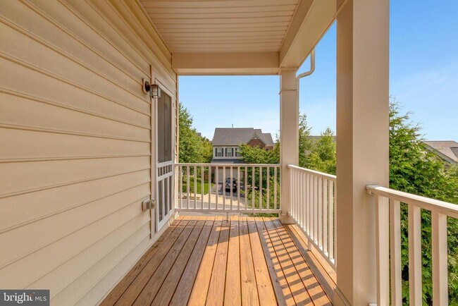Building Photo - 42706 Chisholm Dr