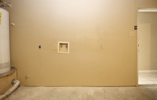 Building Photo - 13339 Somersworth Dr