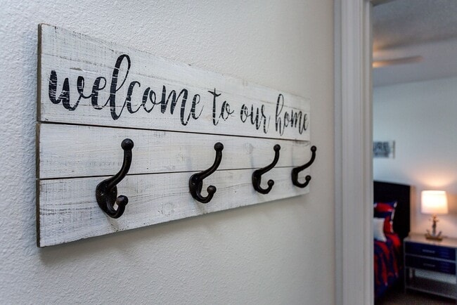 Building Photo - 3 Bedroom, Single-story Townhomes for rent in Marshalltown, IA