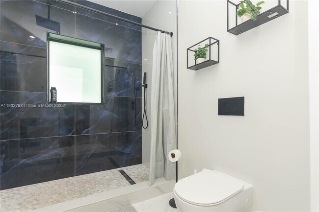 Building Photo - 2360 SW 12th St