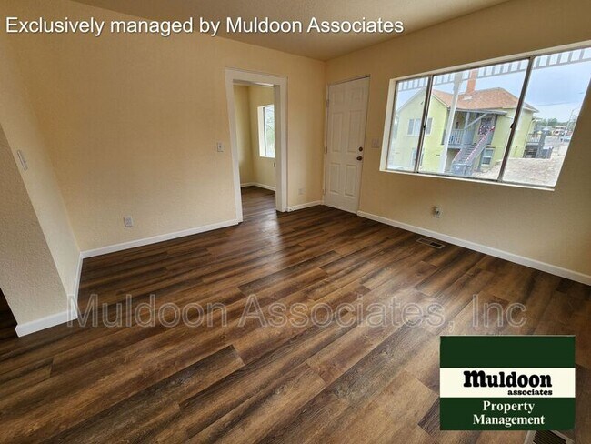 Building Photo - 625 Elm St