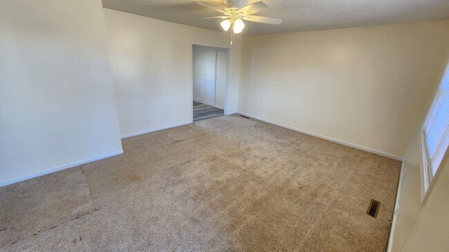 Building Photo - Updated 3BR SW Rancher with oversized garage priced right!