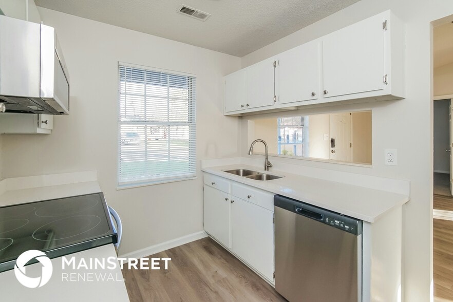 Building Photo - 7735 Bellchase Ln