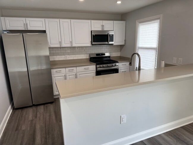 Building Photo - 222 Chesna Dr