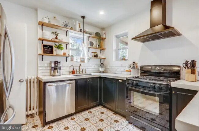 Building Photo - 1123 44th Pl SE