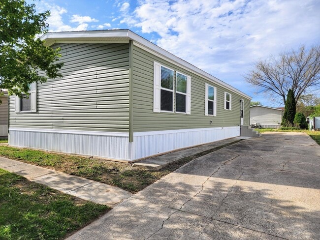 Building Photo - 520 Milan Ave