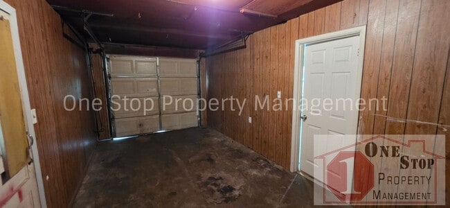 Building Photo - 10906 Newton Ave