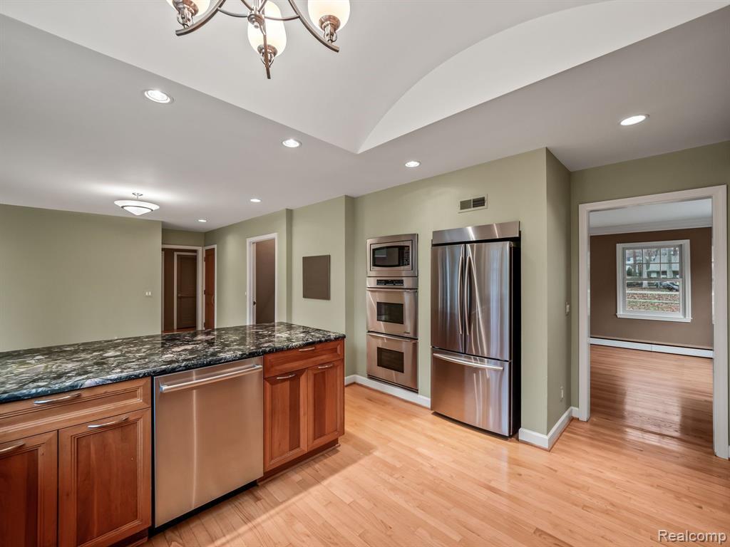 Building Photo - 3781 Lincoln Rd