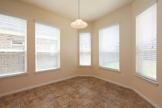 Building Photo - 4155 Falvel Cove Dr