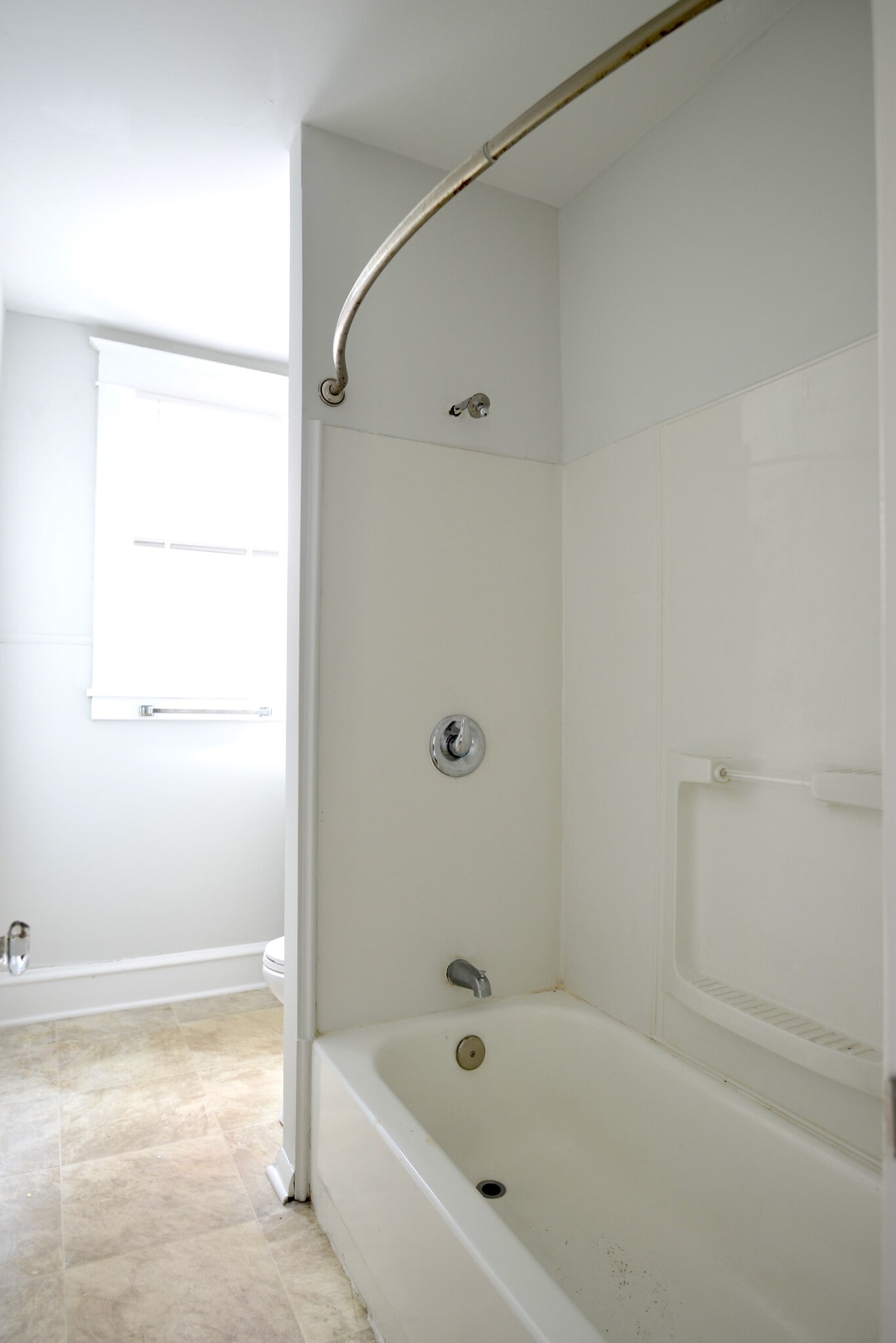 Bahtroom - 600 W 26th St