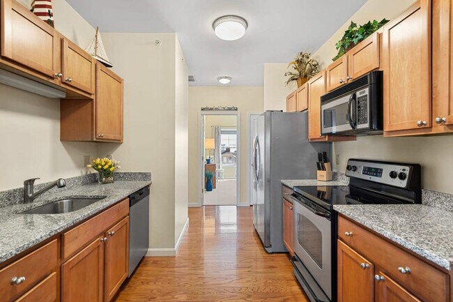 Building Photo - 15 K St