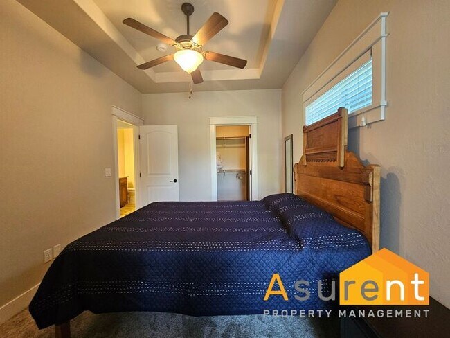 Building Photo - Fully Furnished 2BR/2BA Home in Central Point