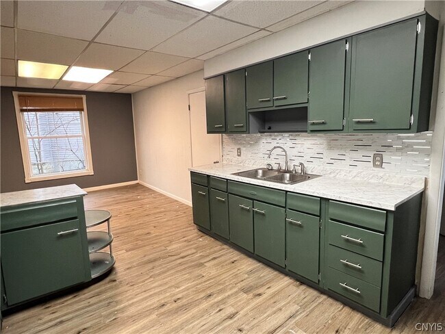 Building Photo - 409 S Massey St