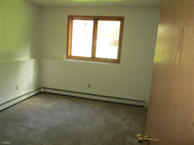 Building Photo - 2 br, 1 bath Apartment - 525 Oxford St