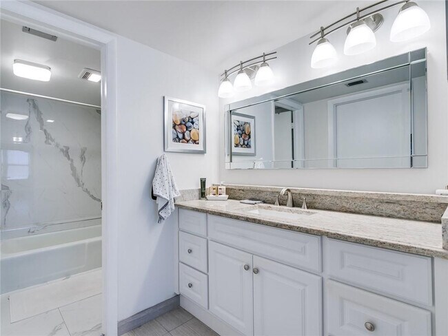 Building Photo - 3900 Galt Ocean Dr