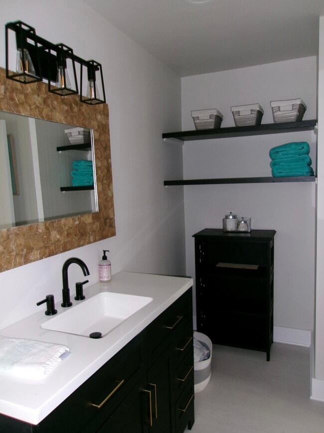 Building Photo - 3 Talbot Ave