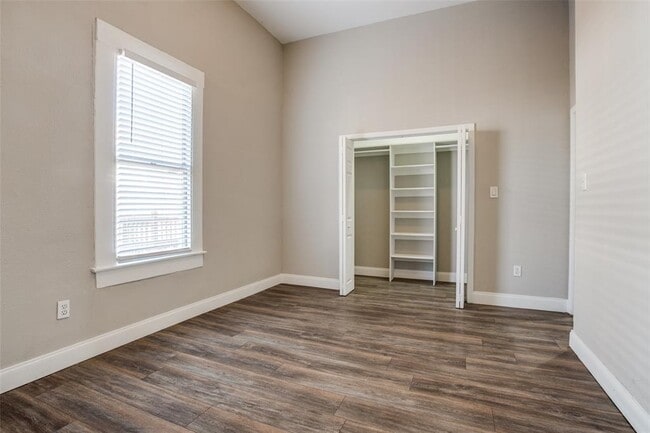 Building Photo - 5201 Eastside Ave