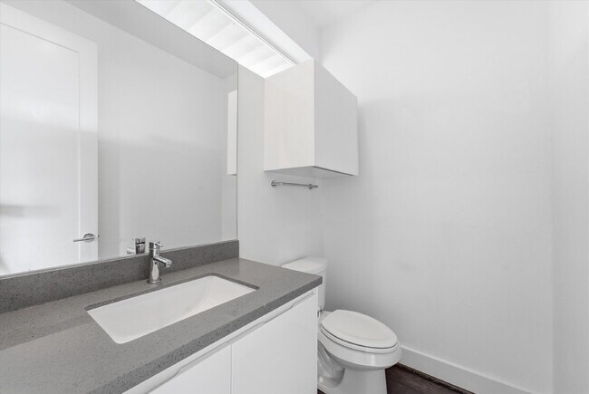 Building Photo - 1155 W 17th St