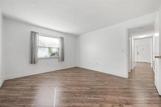 Building Photo - 3223 S Beneva Rd