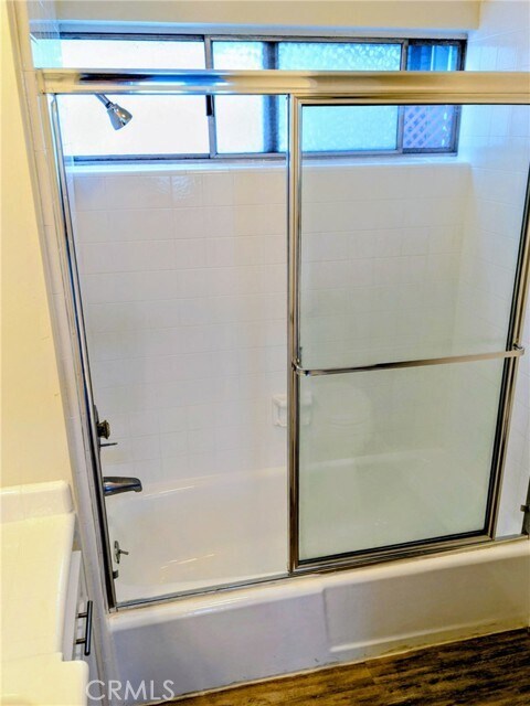 Building Photo - 11942 Darlington Ave