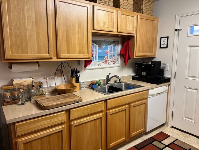 Building Photo - 2b/2b Fully furnished Kahana Villas