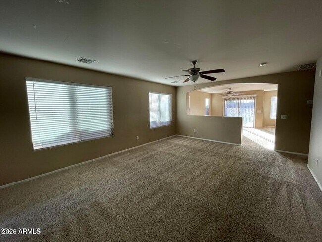 Building Photo - 806 S 111th Dr