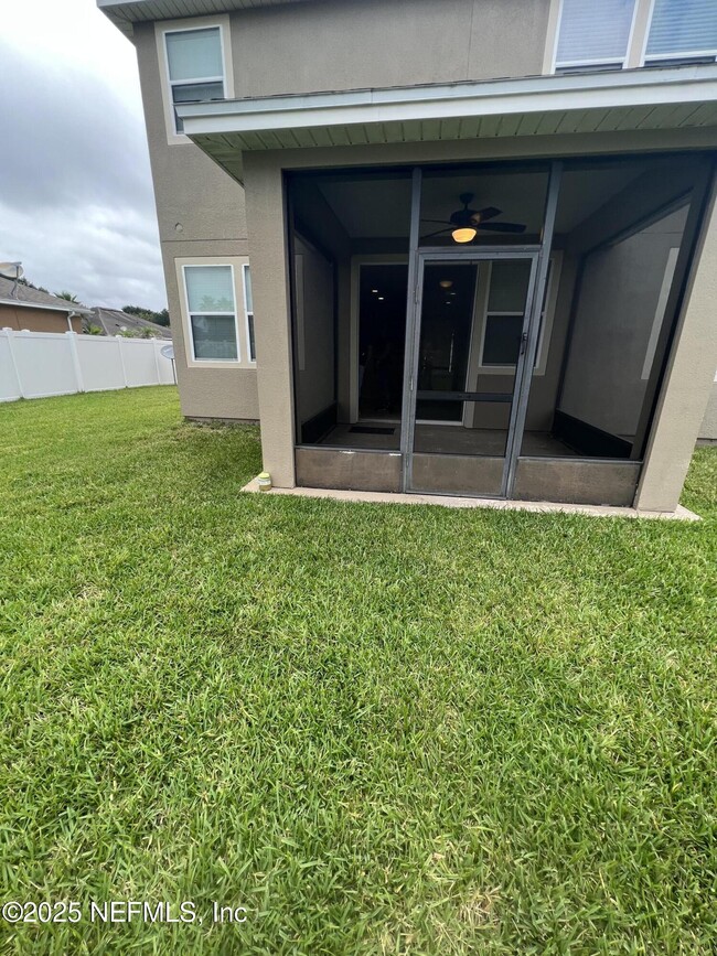 Building Photo - 232 S Field Crest Dr