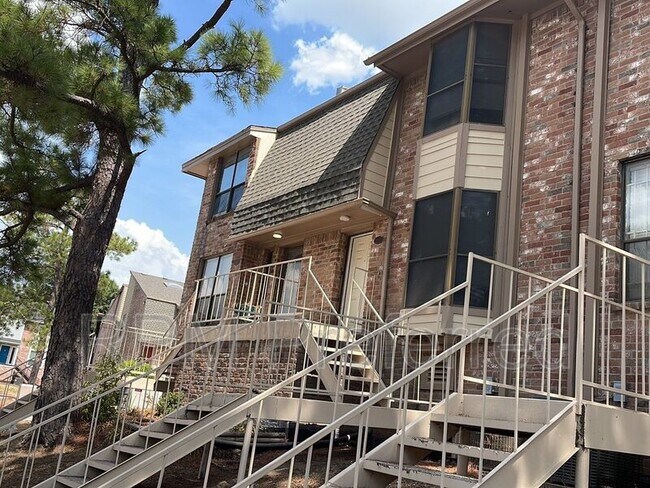 Building Photo - 2019 Place Rebecca Ln