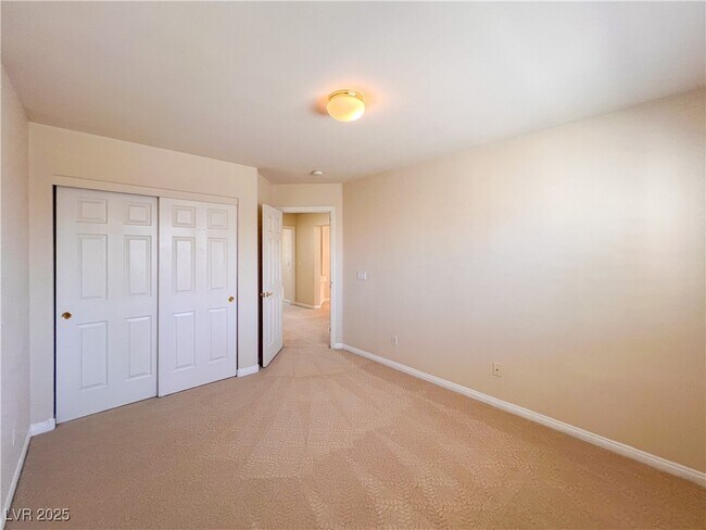 Building Photo - 6586 Shadow Cove Ave