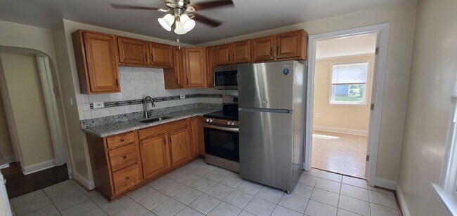 Building Photo - 433 Belair Ave