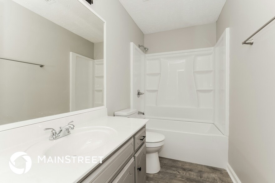 Building Photo - 801 Clouddale Ct