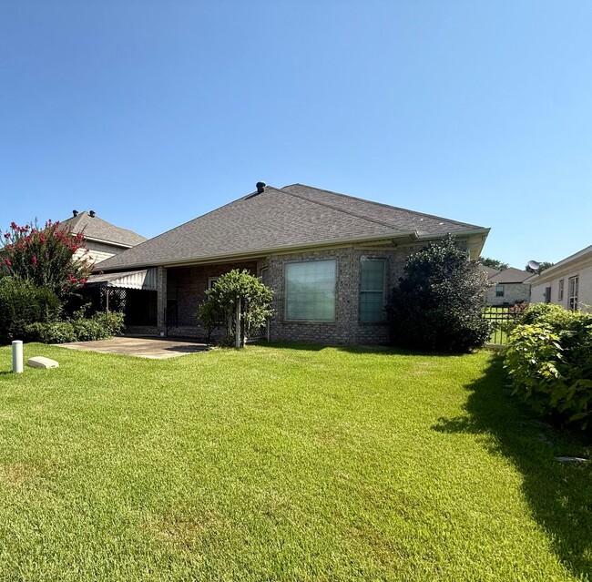Building Photo - 3521 Old Dornick Dr