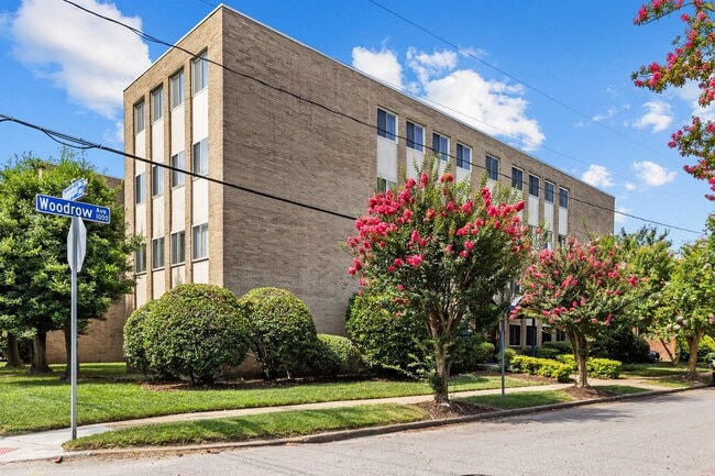 Building Photo - Quiet Norfolk Condo – Utilities & Parking ...