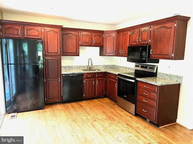 Building Photo - 11951 Heathcote Ct