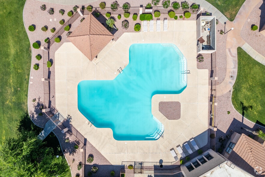 Main Pool - San Martin Apartments