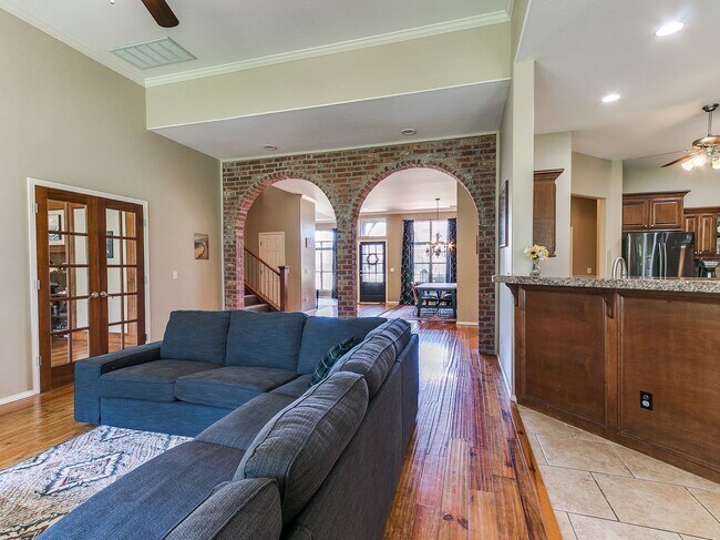 Building Photo - Large 4-Bedroom Home in Edmond Schools