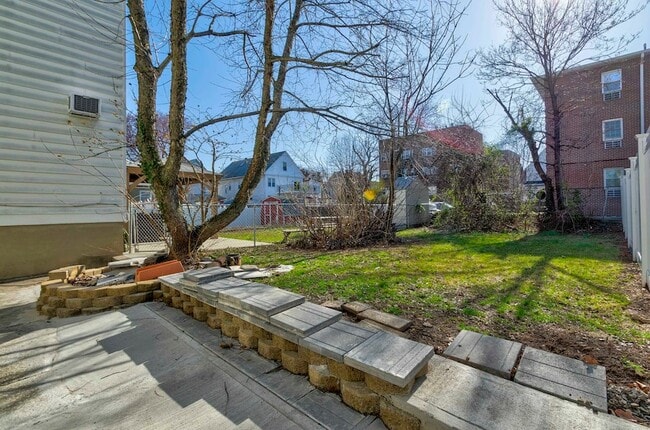 Building Photo - 788 Avenue A Ave