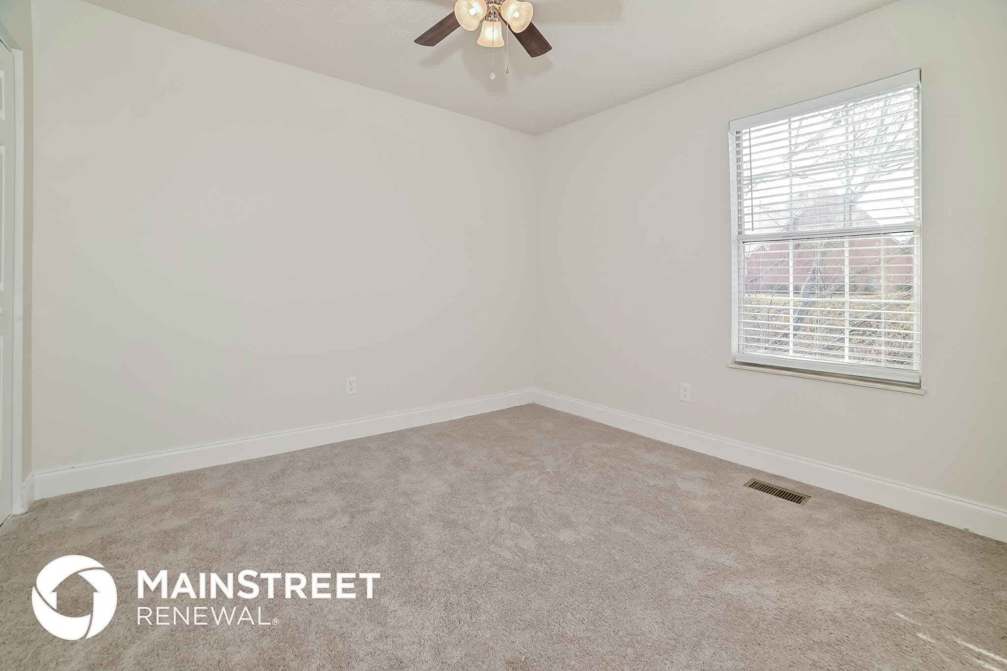 Building Photo - 5921 Montina Rd