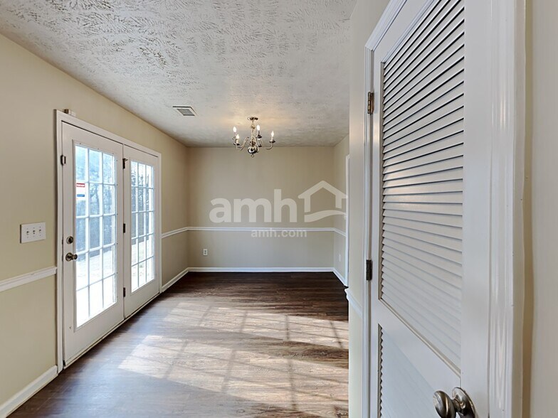 Building Photo - 8320 Ramstone Way
