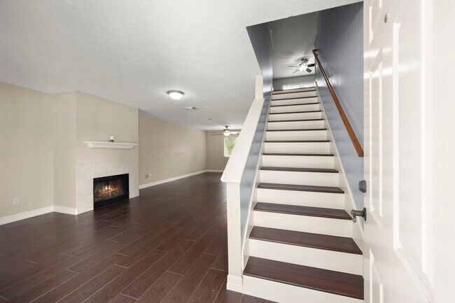 Building Photo - 8723 Creek Willow Dr