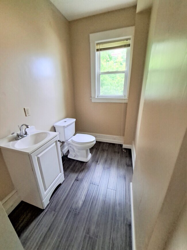 Building Photo - 92 Waumbeck St