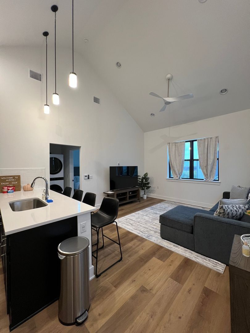 Building Photo - 3511 Cepeda St