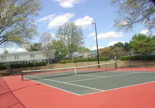 Building Photo - 125 N River Dr