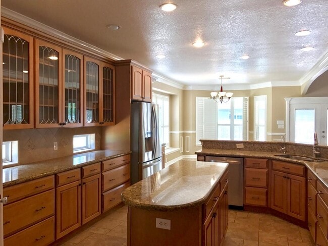 Building Photo - 6811 FM 521 Rd