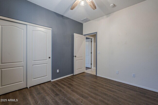 Building Photo - 14335 W Country Gables Dr